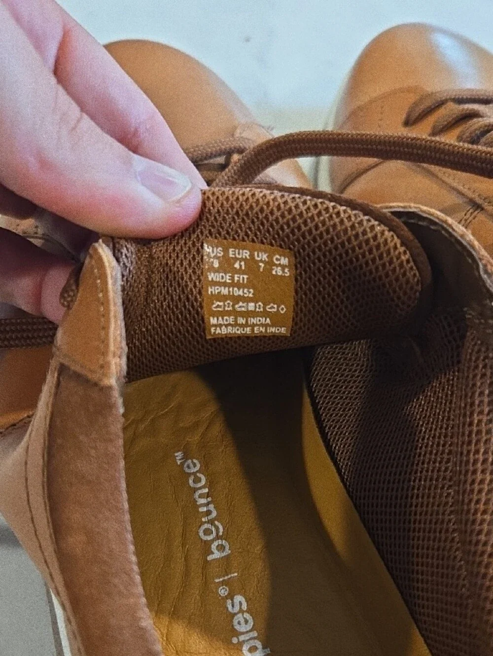 Men's Casual Low-Top Sneakers in Brown